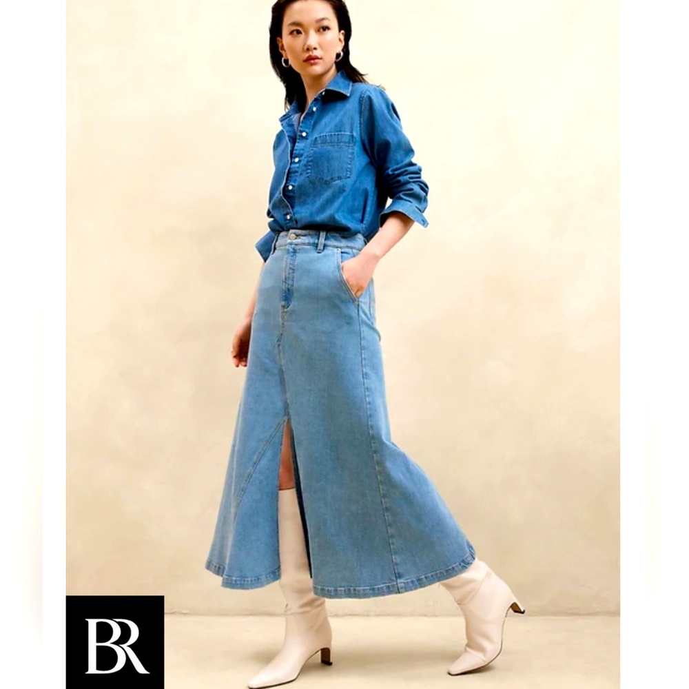 NWT Banana Republic Factory Denim Skirt
